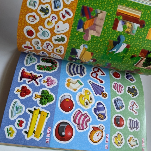 Animal Crossing Official Sticker & Activity Book - Picture 12 of 14